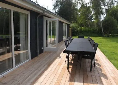 度假居 In With 6 Bedrooms, Sauna And Indoor Swimming Pool Vejby
